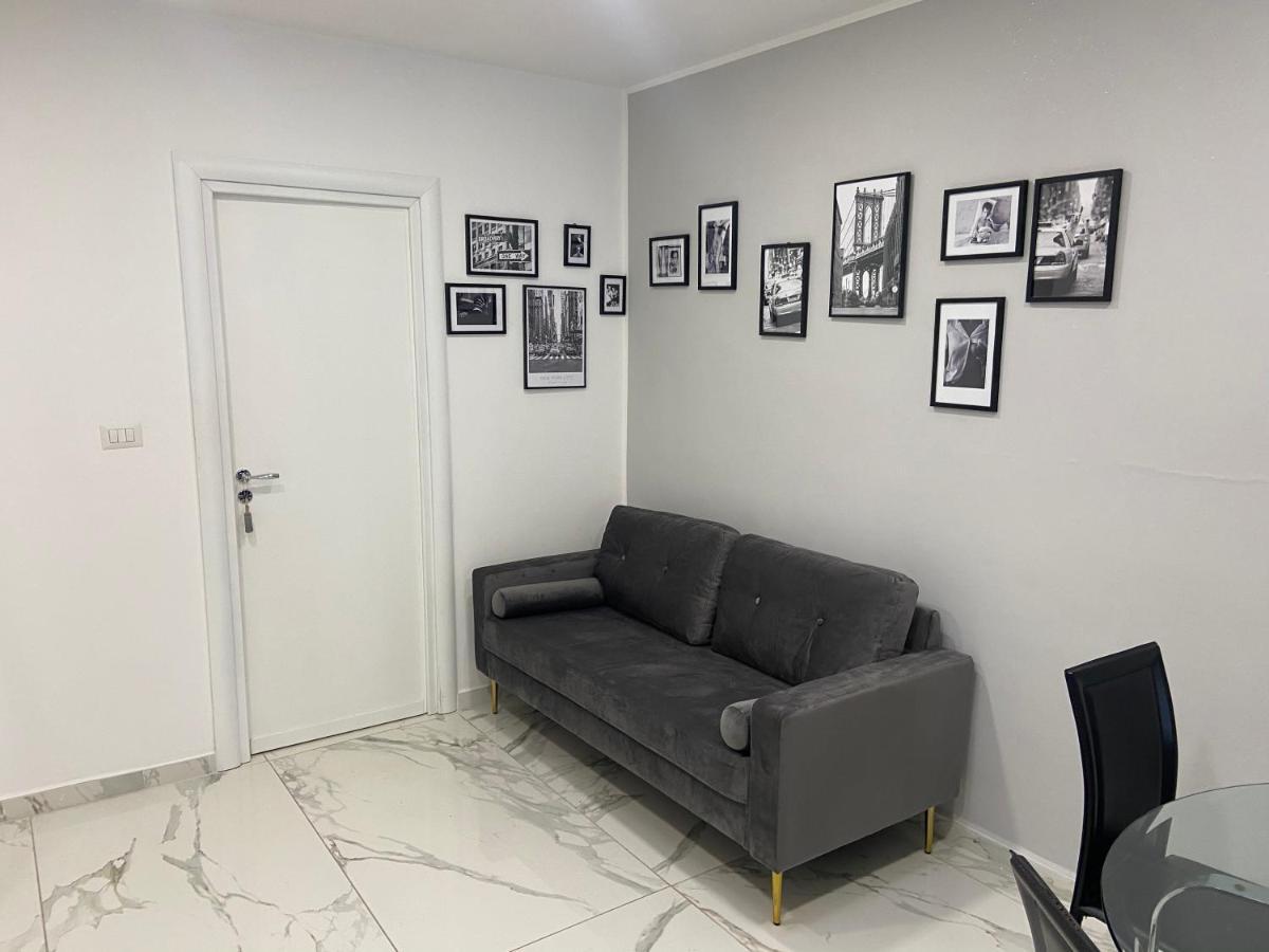 Chic House Apartment Бари Екстериор снимка