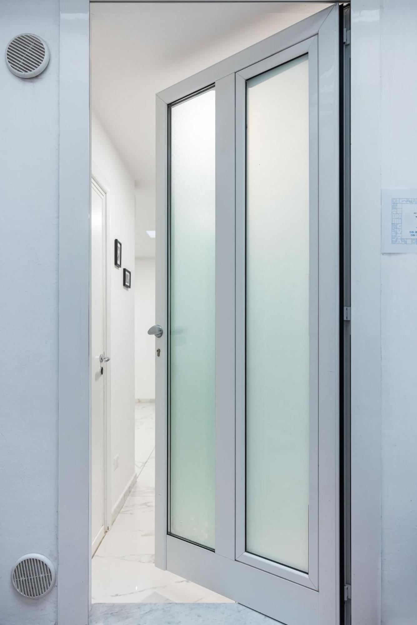 Chic House Apartment Бари Екстериор снимка