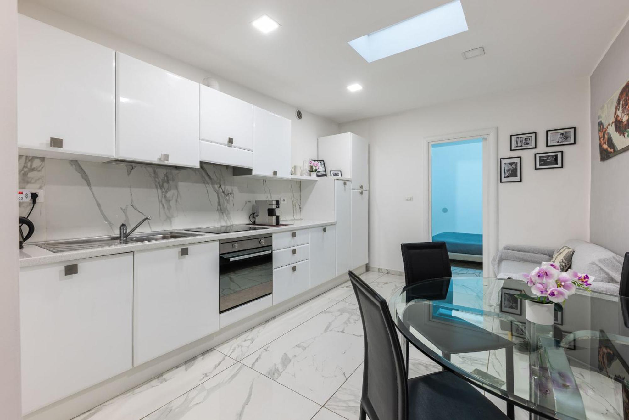 Chic House Apartment Бари Екстериор снимка