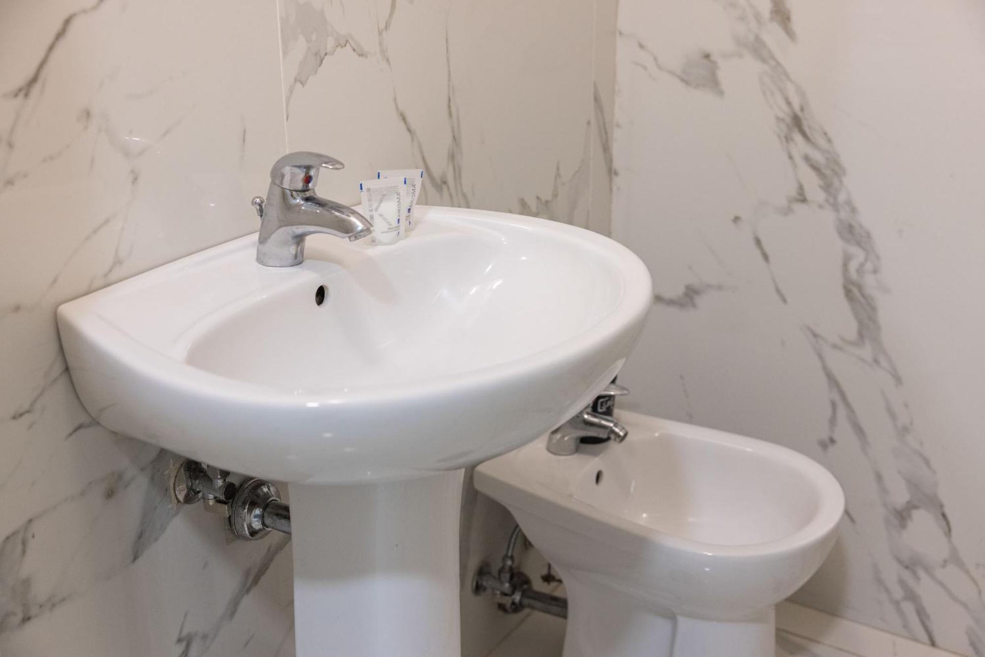 Chic House Apartment Бари Екстериор снимка